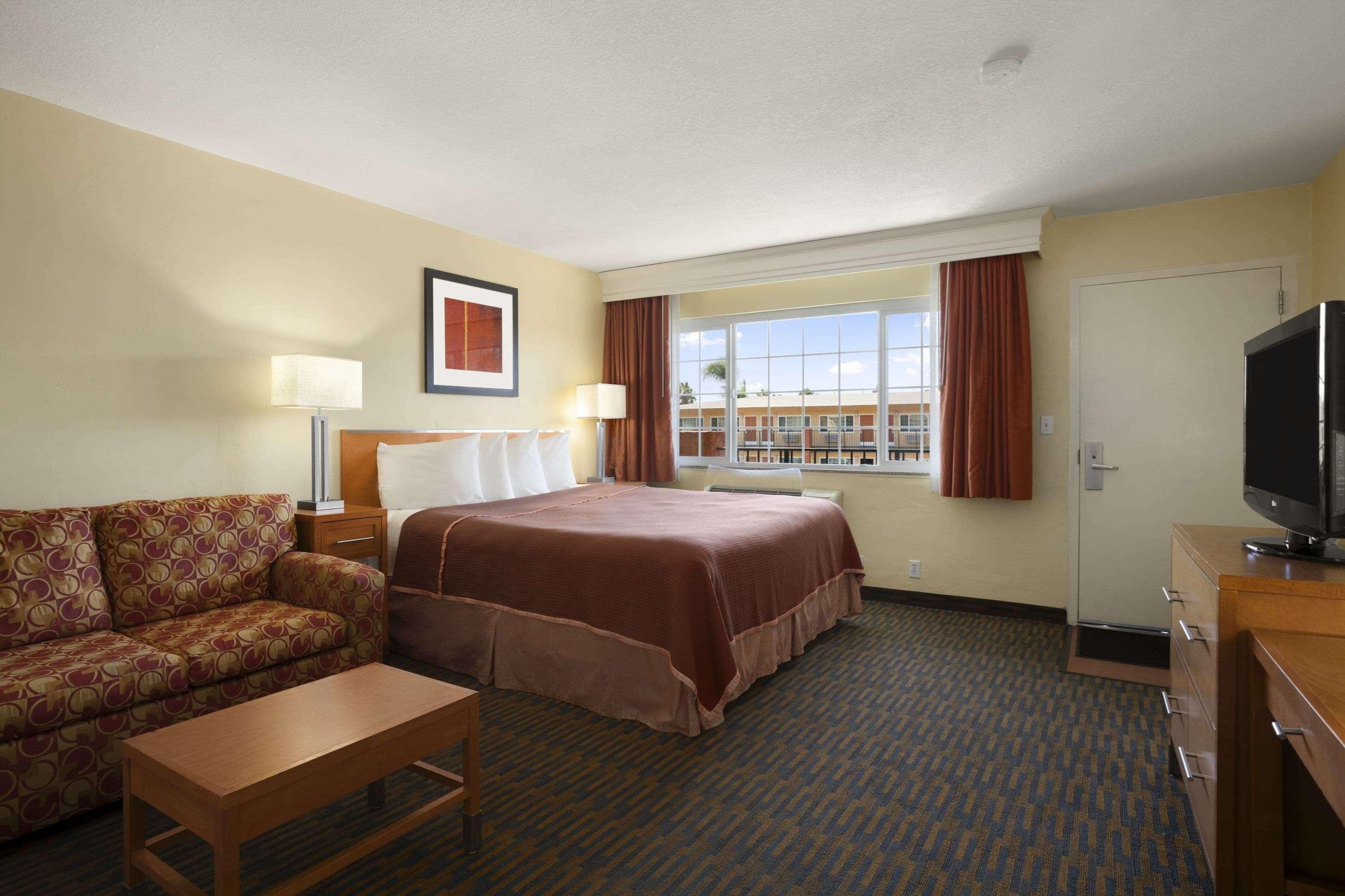 Howard Johnson By Wyndham San Diego Sea World Εξωτερικό φωτογραφία